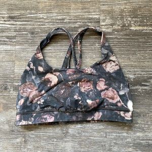 Lululemon sports bra